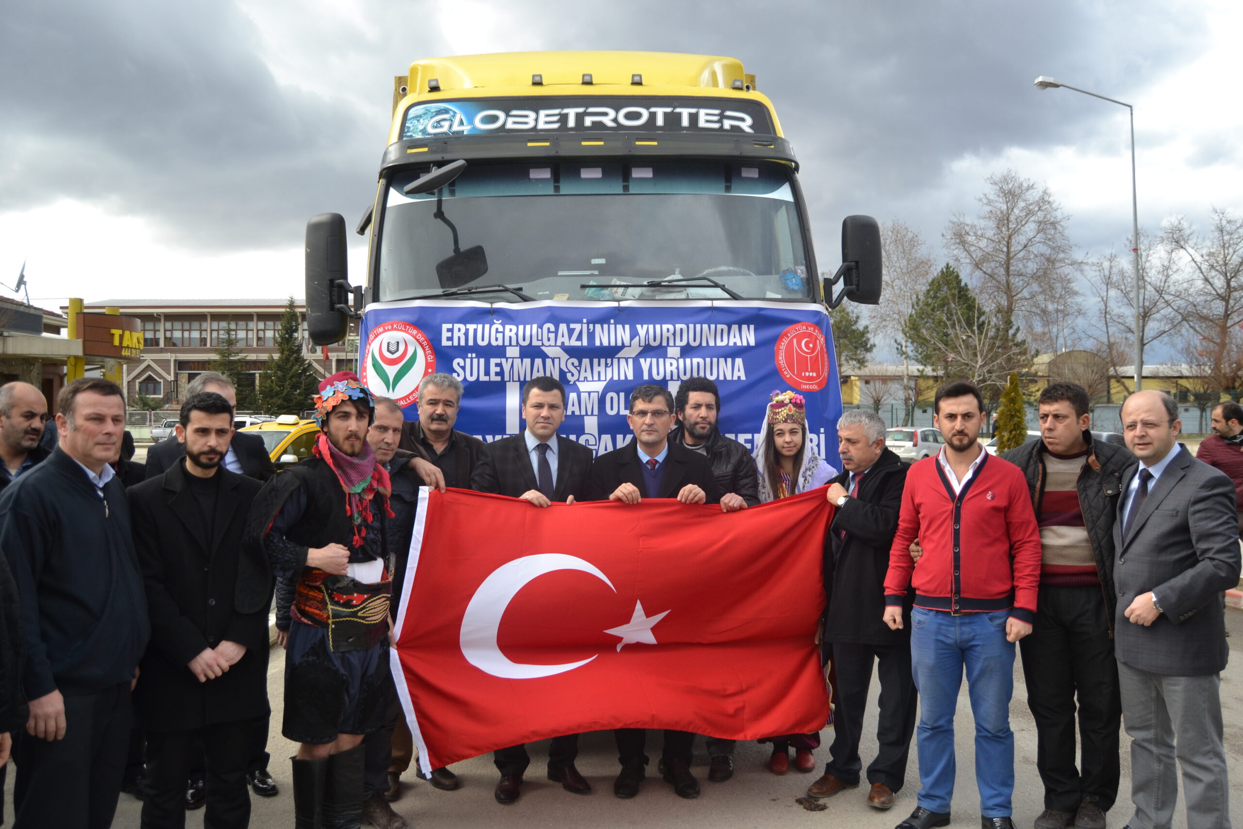 DİRİLİŞ YARDIM TIRI YOLA ÇIKTI BAYIRBUCAK TÜRKMENLERİNE ARAÇLI YARDIM TIRI