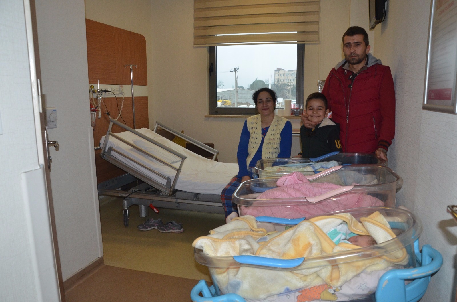 İnegöllü ailenin üçüz sevinci