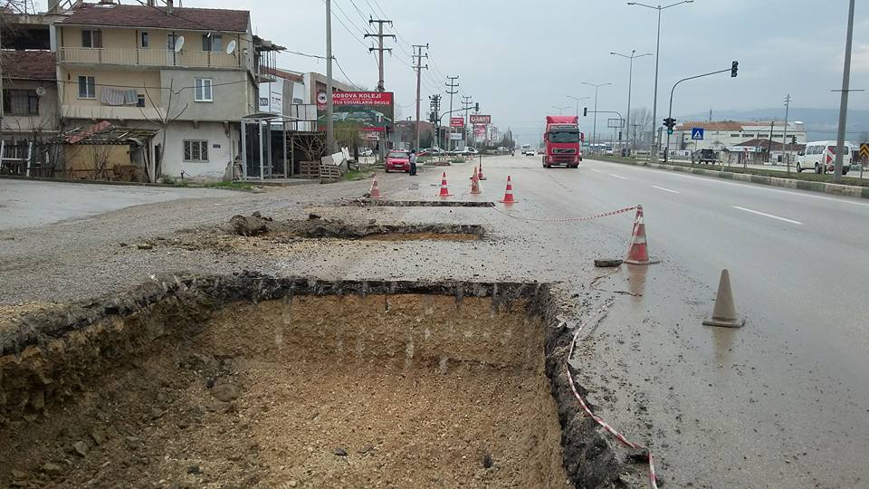 Üst geçit çalışmaları başladı