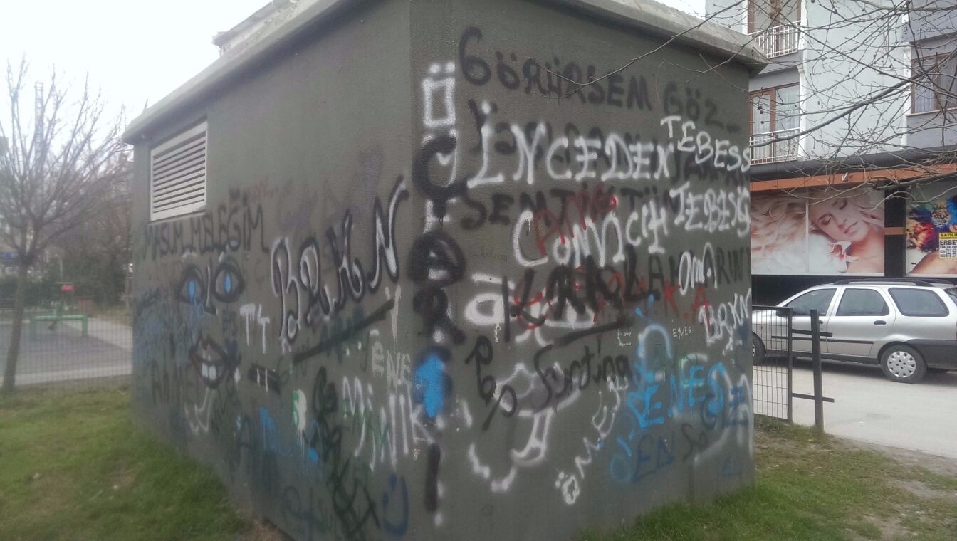 Vandallar iş başında