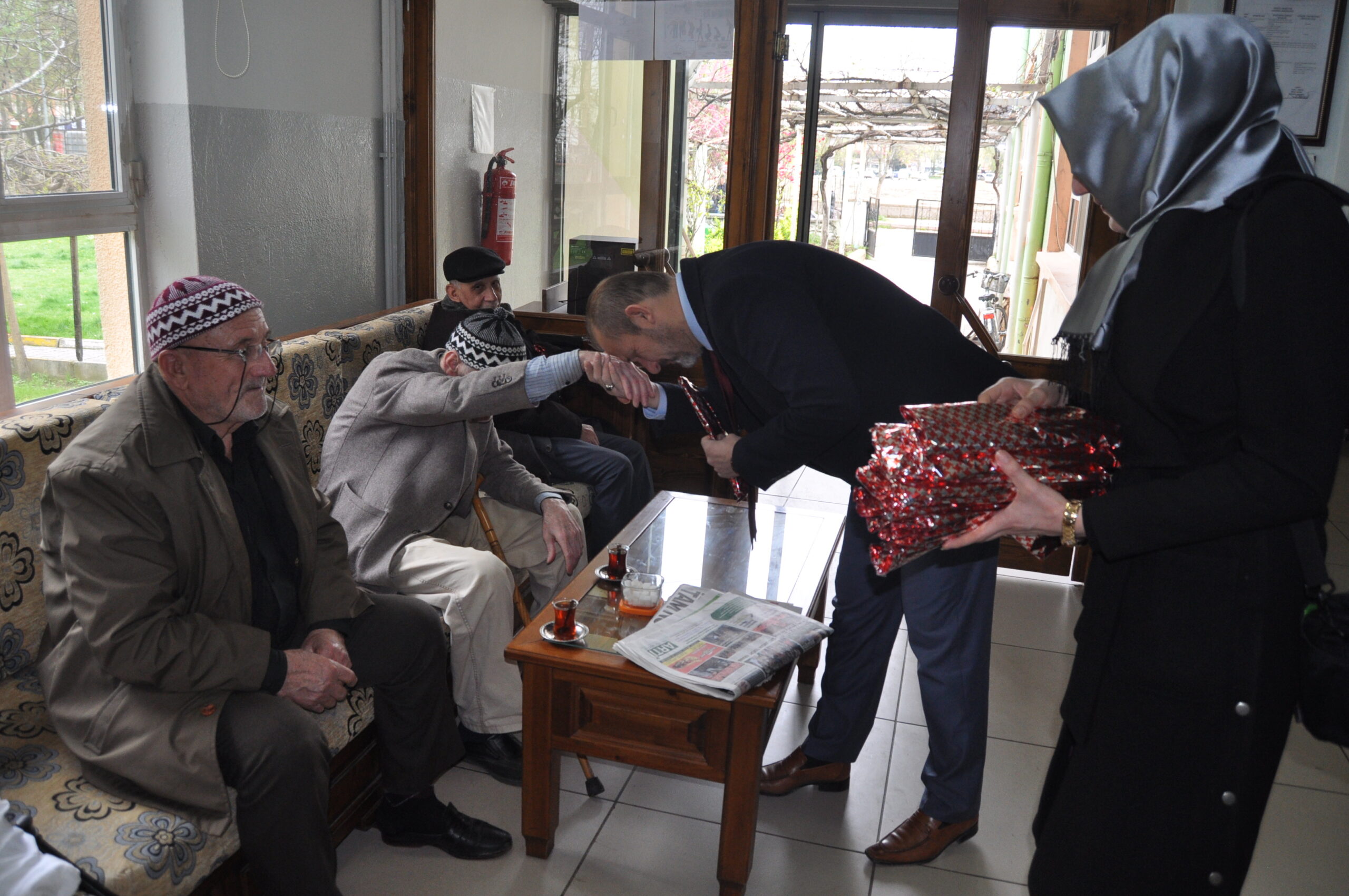 Hadim’den Huzurevi çıkarması