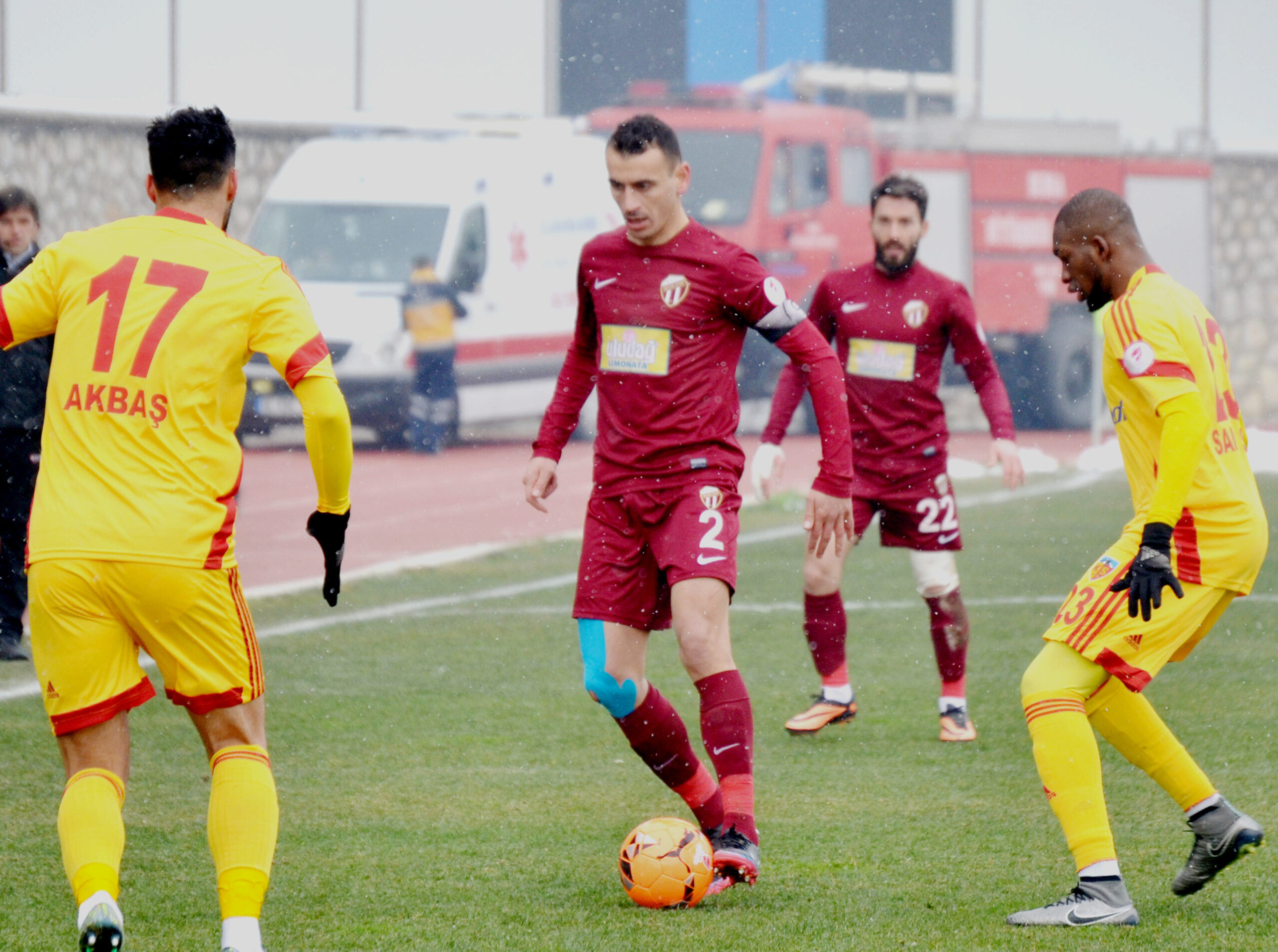 PLAY-OFF’A GİDEN YOLDA Hedef deplasmanda 3 puan