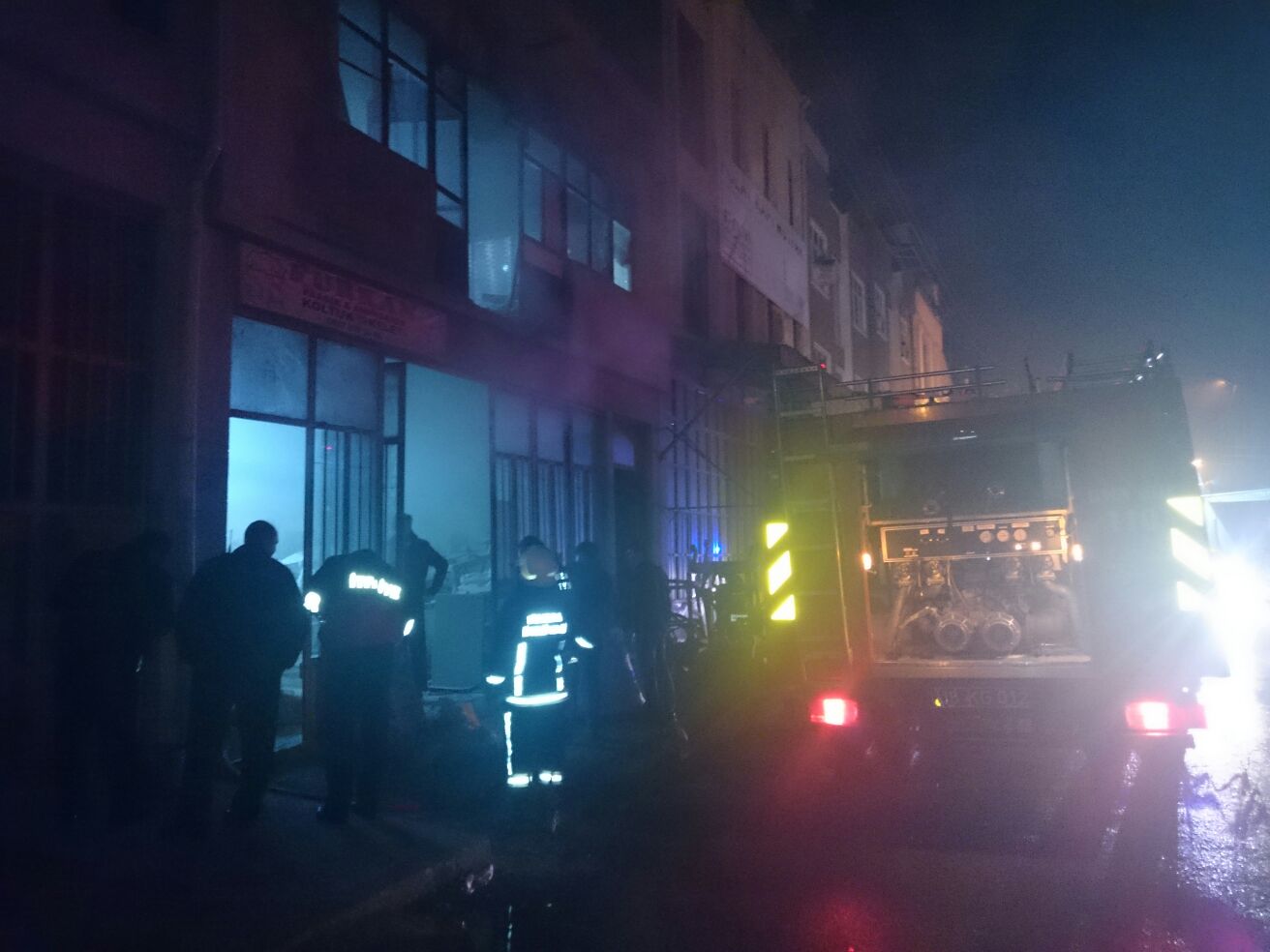 İmalathanede korkutan yangın