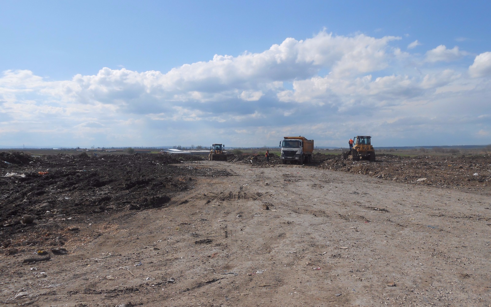 Vahşi Çöp Depolama Sahaları Yeşil Alan Oluyor