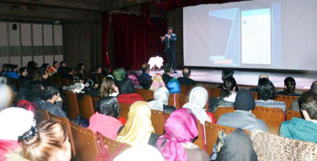 Alkollüyken sosyal medya kullanmayın