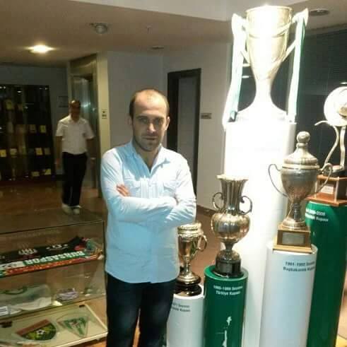 Resmi menajerlik için başvurdu