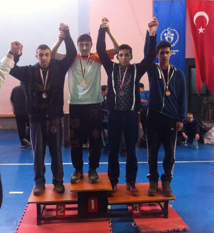 Belediyespor güreşte iddialı