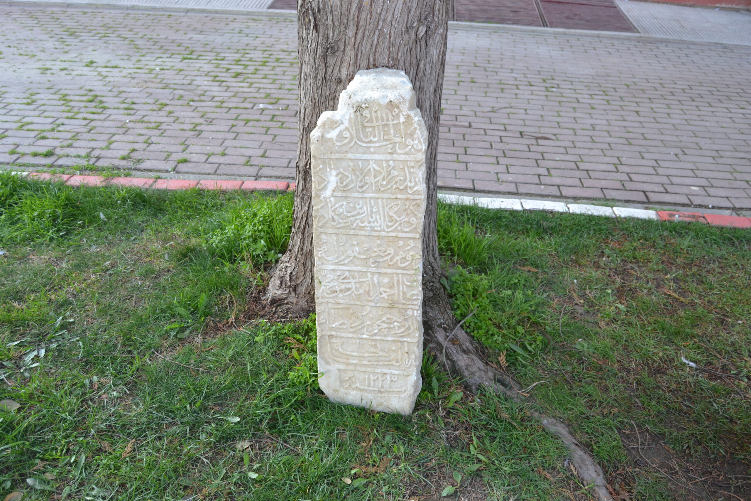 Uygulama sırasında tarihi lahit bulundu