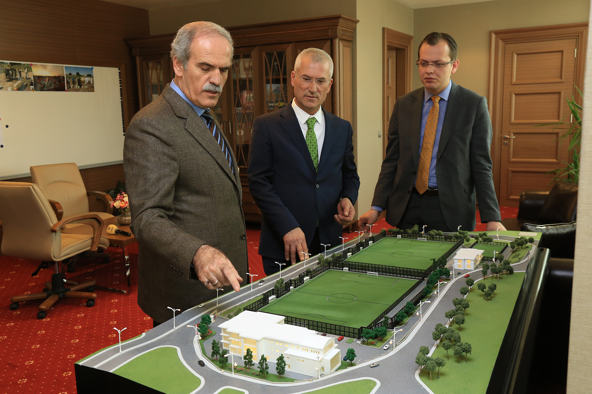 Büyükşehir’den İnegölspor’a modern tesis