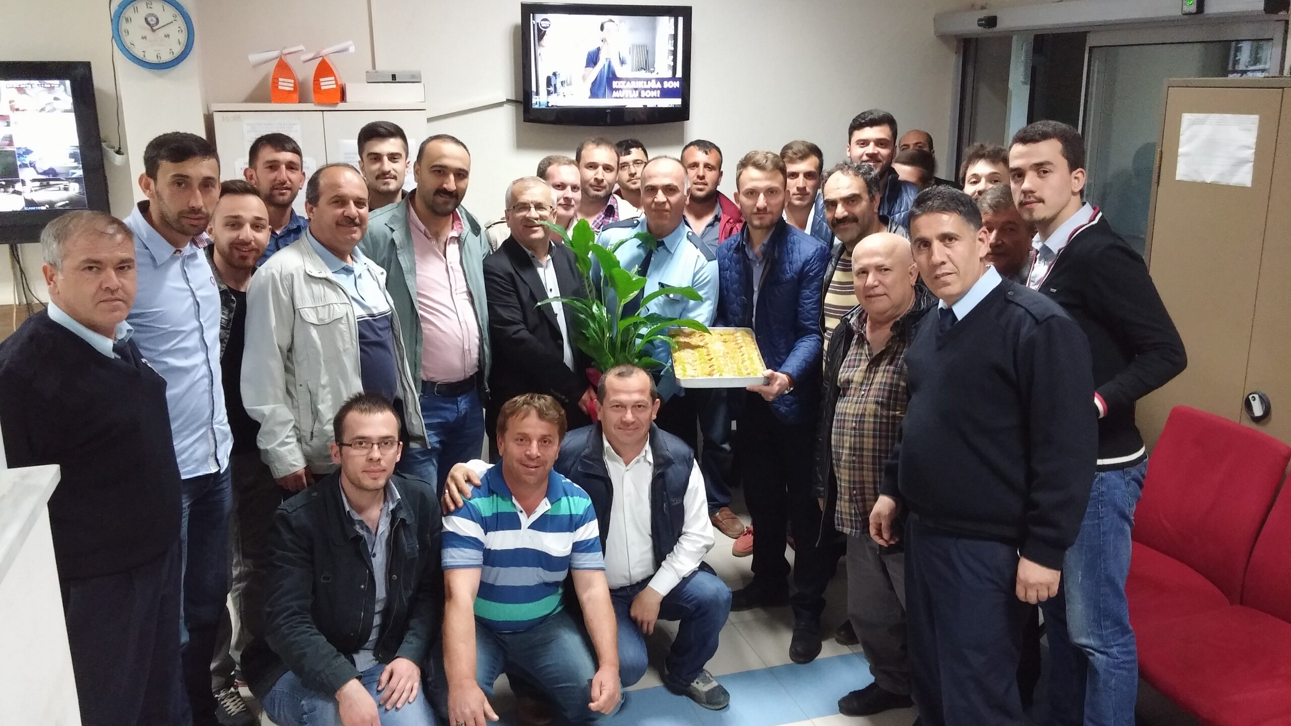 Manavlardan Polis Merkezine ziyaret