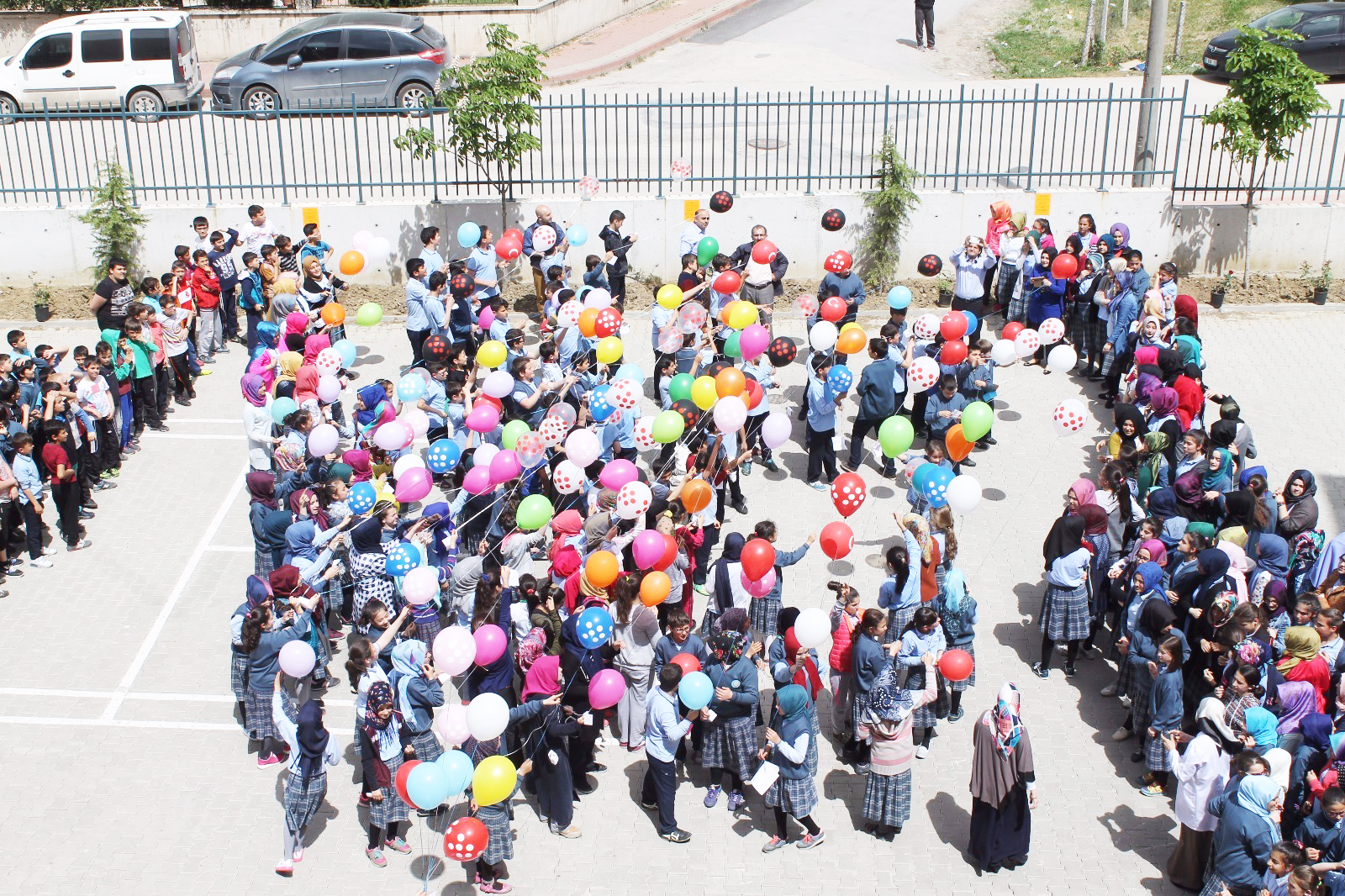 Nuri Pakdil’den anlamlı program