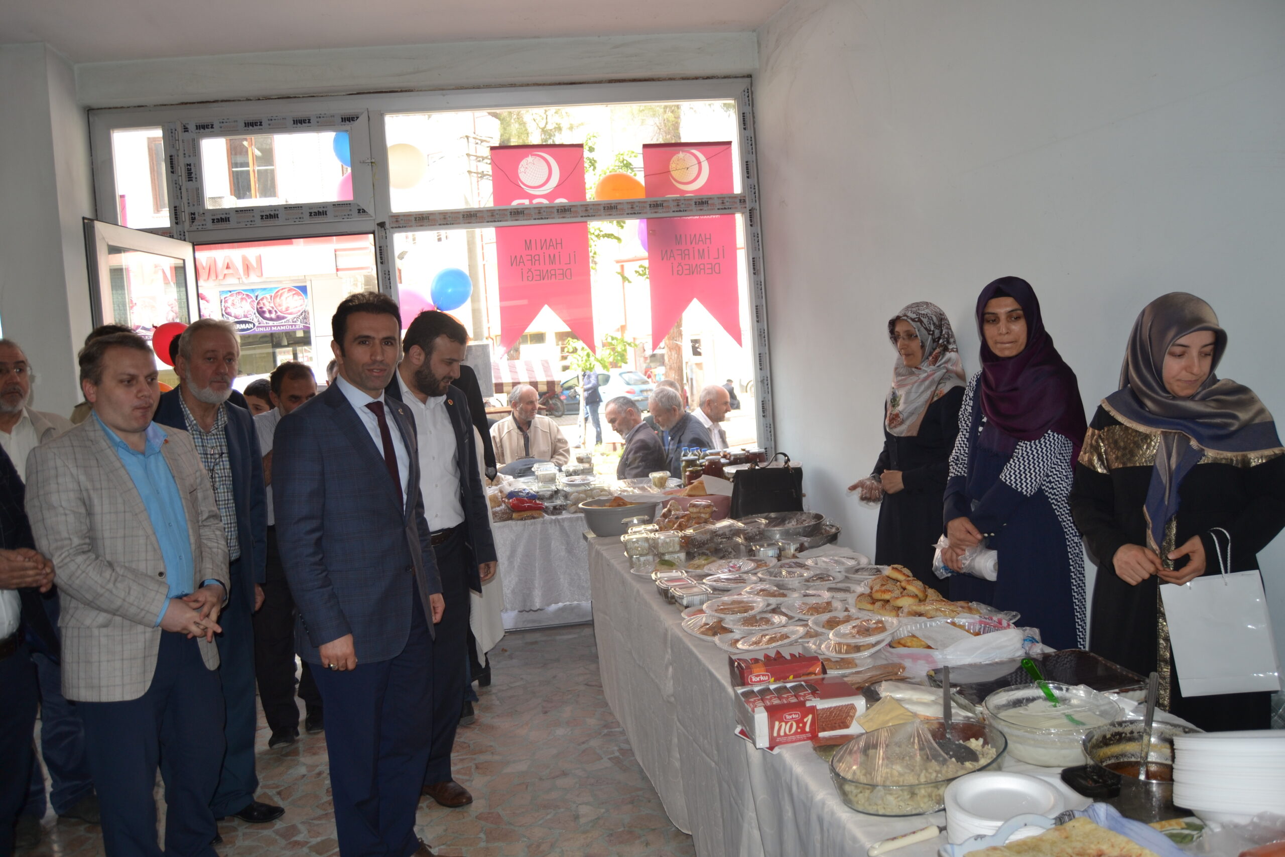 HANIM İLİM İRFAN KERMESİ AÇILDI