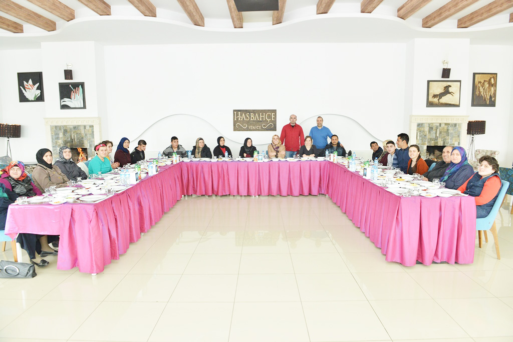 Özel öğrenciler kahvaltıda buluştu