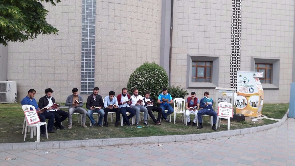 Saadetli gençlerden “Okuma” eylemi