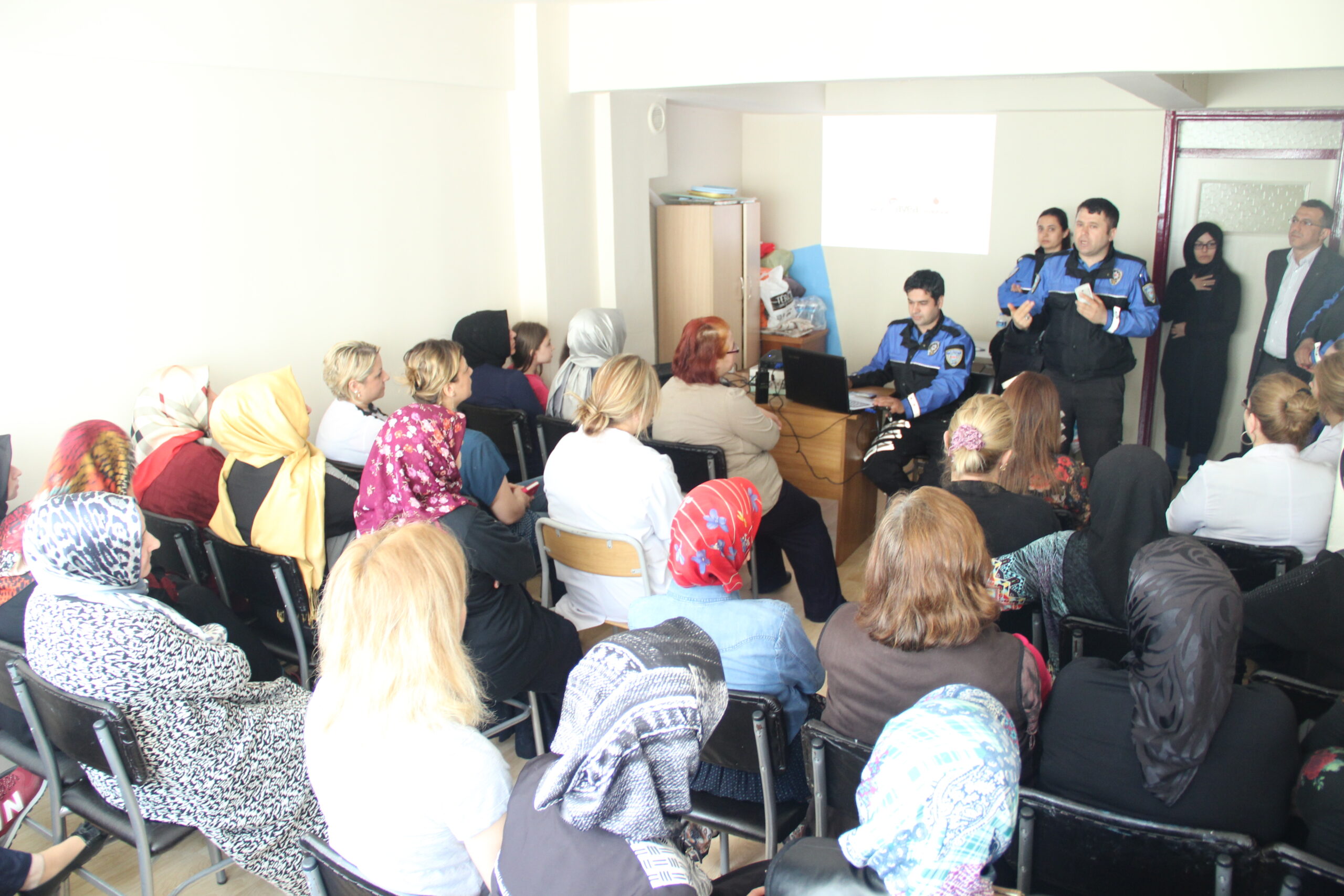 TOPLUM DESTEKLİ BÜRO AMİRLİĞİ Bilinçlendirmeye devam ediyor