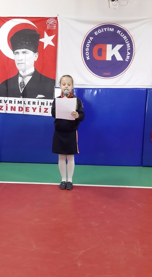 Öğrenciler şiir okumada yarıştı