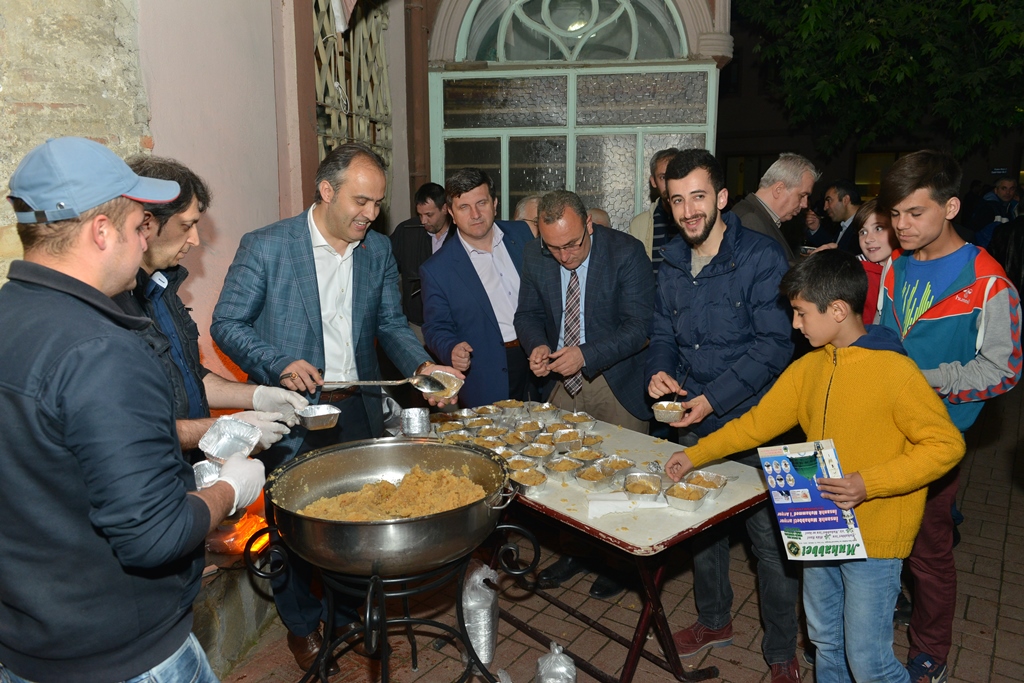 Belediyenin Kandil geleneği sürüyor