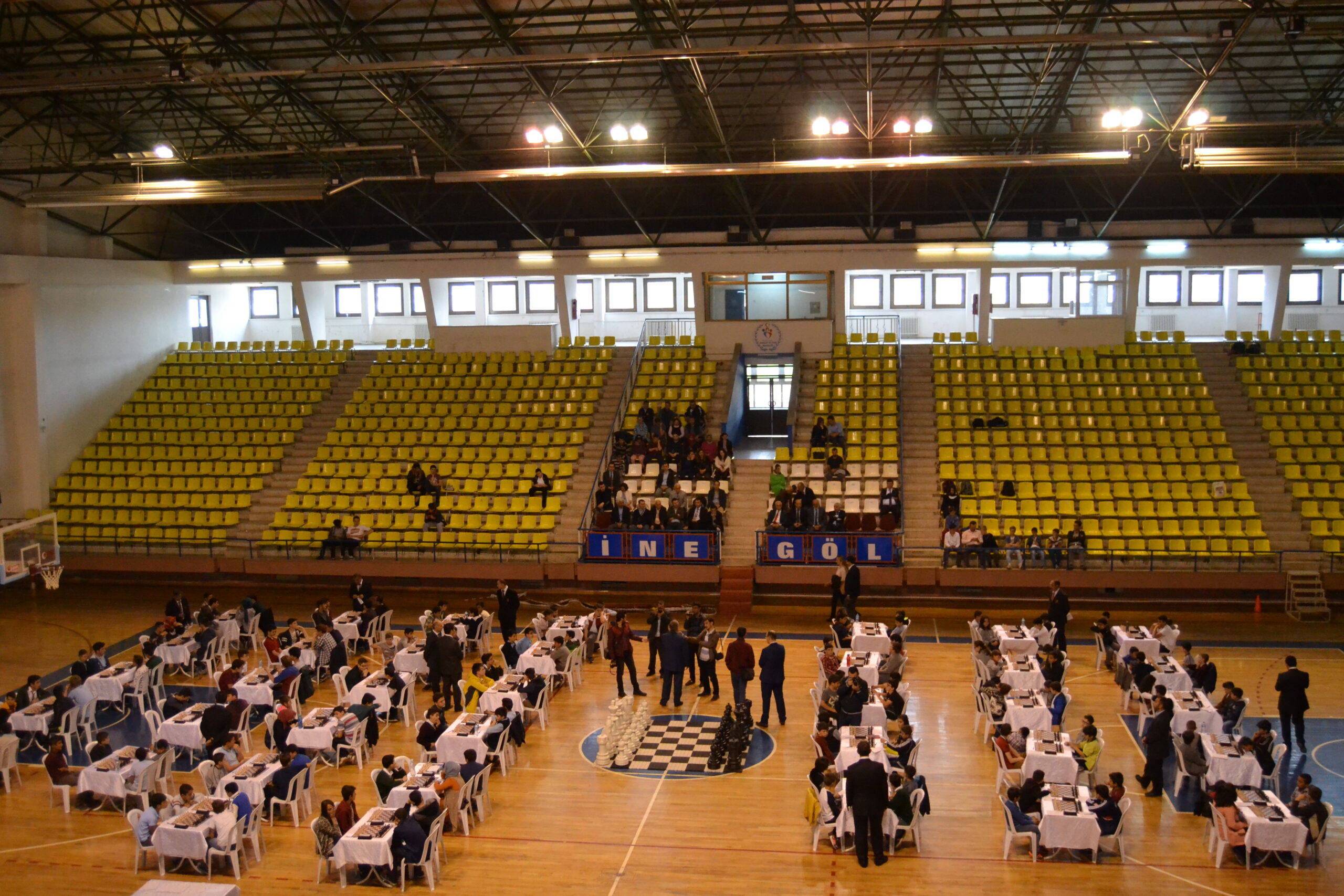 Öğrenciler satranç turnuvasına başladı