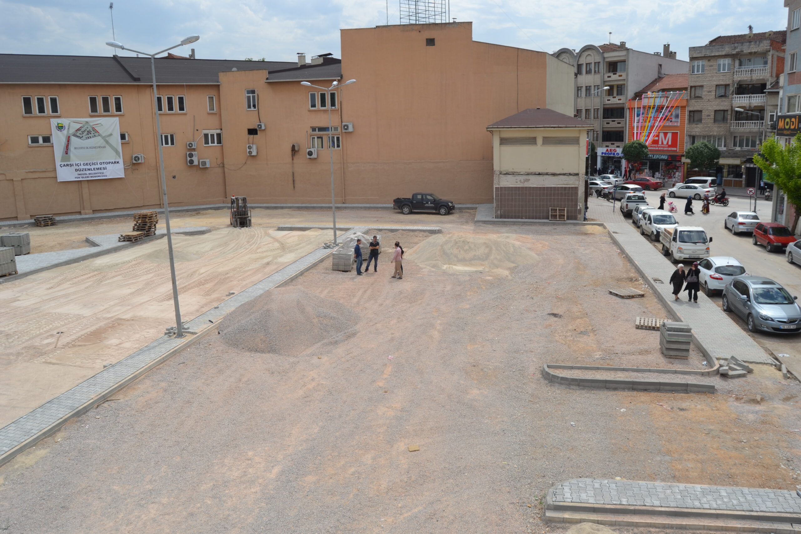 Belediye’den geçici otopark çözümü