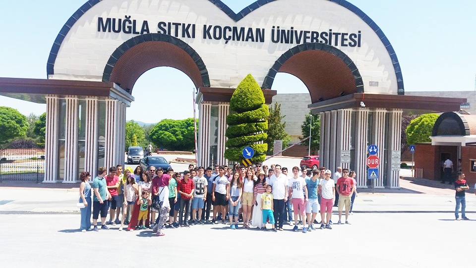 Çikayeva öğrencileri üniversiteleri gezdi