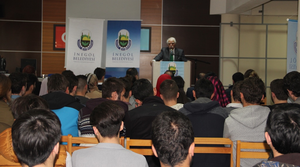 Yunus Emre şiirleriyle anıldı