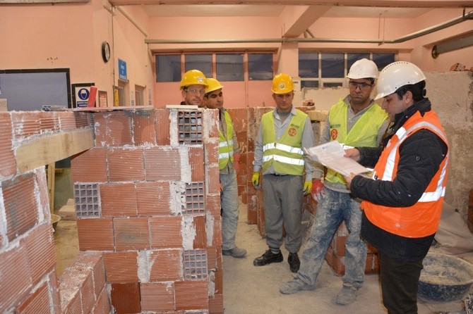 2017Nin İlk Mesleki Yeterlilik Sınavları Gerçekleştirildi