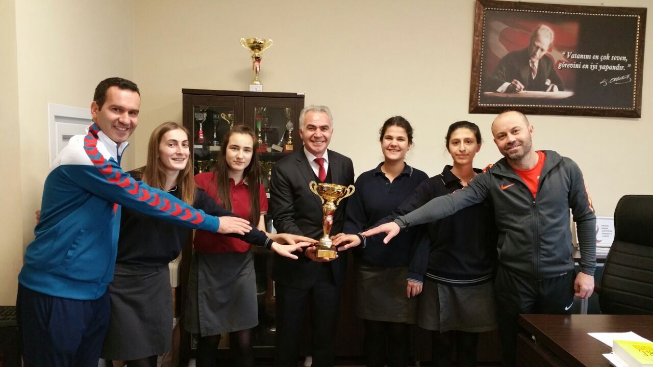 NAİRE ÇIKAYEVA ANADOLU LİSESİ  BURSA ŞAMPİYONU OLDU