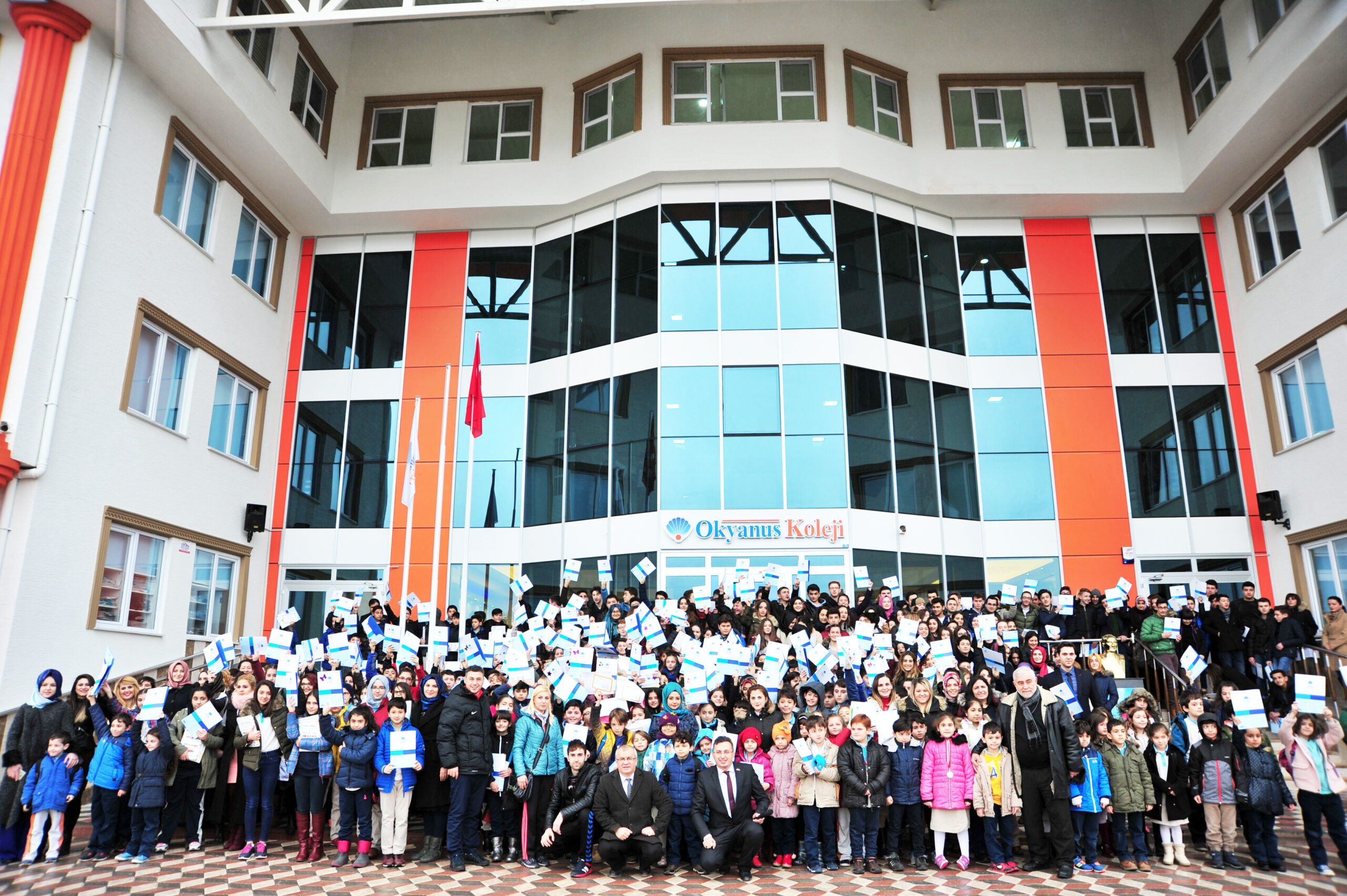 OKYANUS KOLEJİ’NDE KARNE COŞKUSU