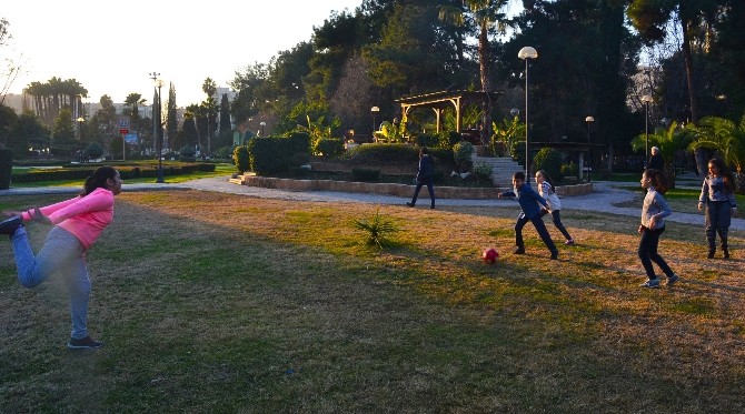 Adanada Kış Ortasında Bahar Havası