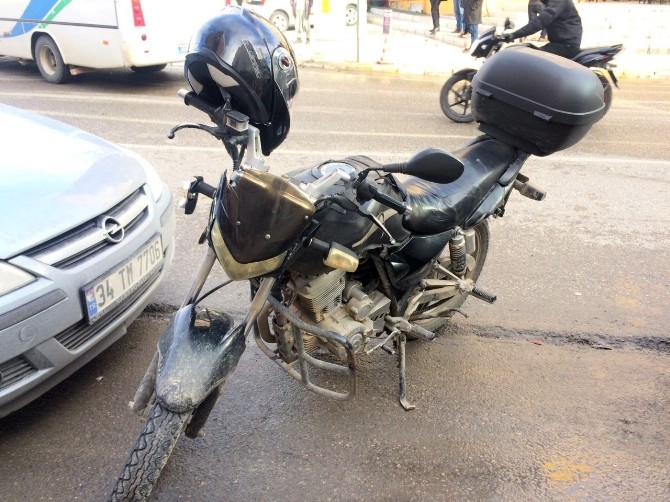 Adıyamanda Motosiklet Kazası: 1 Yaralı