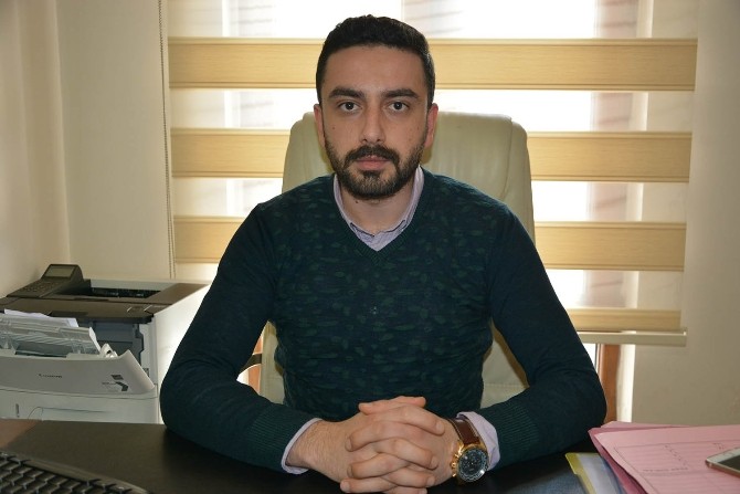 Ak Parti Uşak Gençlik Kolları Başkanı Ahmet Mıllık; Ak Gençlik , Ülkücü Kardeşlerimizle Beraber Ülkemizin Tek Bir Teline Zarar Getirtmeyecek