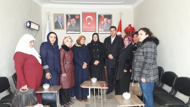 Ak Partili Kadınlardan Özalp İlçesine Ziyaret