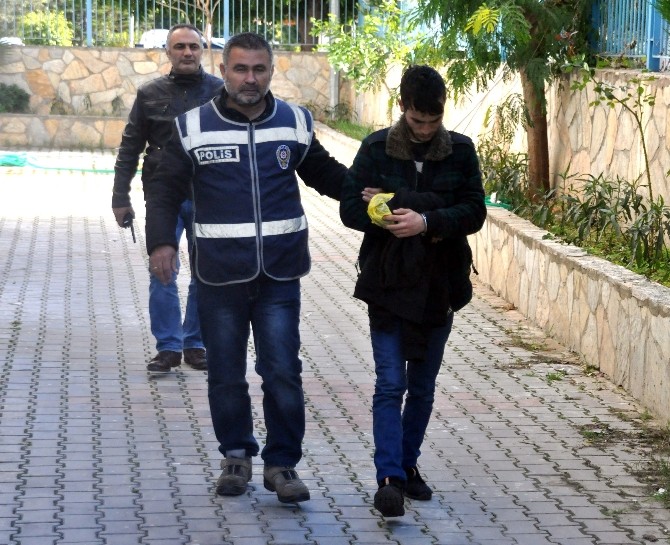 Alanyada Motosiklet Hırsızları Yakayı Ele Verdi