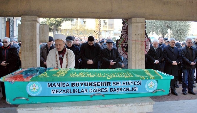 Almanya Acı Vatan Filminin Senaristi Kalbine Yenildi