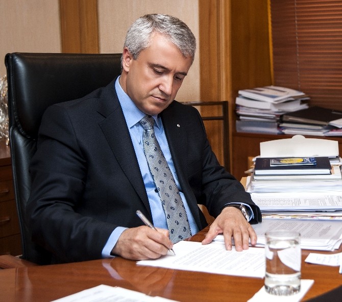 Anadolu Üniversitesi Rektöründen Başsağlığı Mesajı