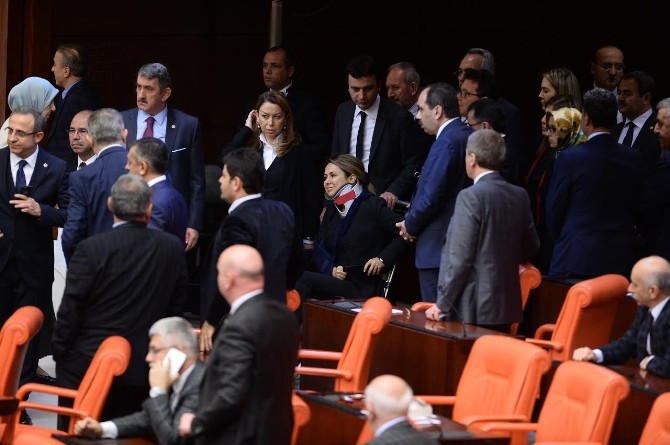 Anayasa Değişiklik Teklifinin 8. Maddesi 339 Oyla Kabul Edildi