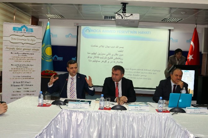 Avrasya Araştırma Enstitüsünde Yesevi Günümüze Ne Söyler Konulu Panel