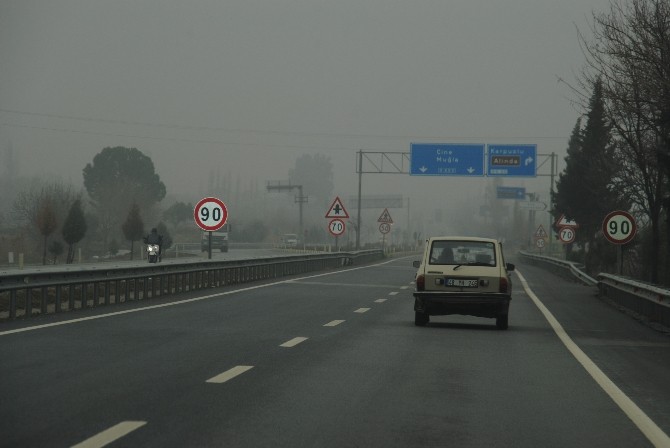 Aydında Sis Ulaşımı Olumsuz Etkiledi