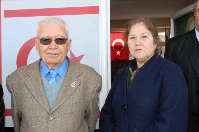 Ayvalıkta Cumhuriyetçi Kadınlardan Gazilere Nazik Ziyaret