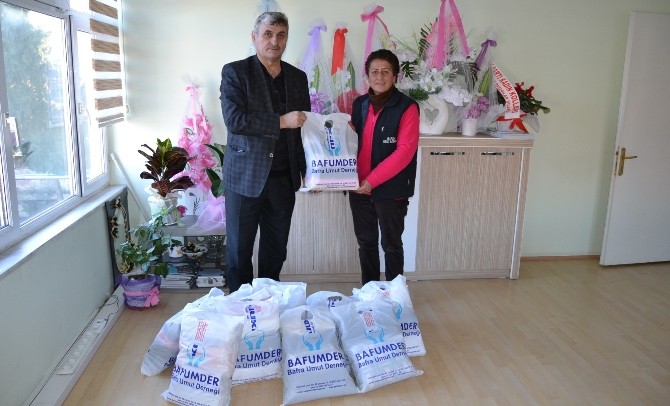 Bafumderden Hem Kursuna Malzeme Yardımı