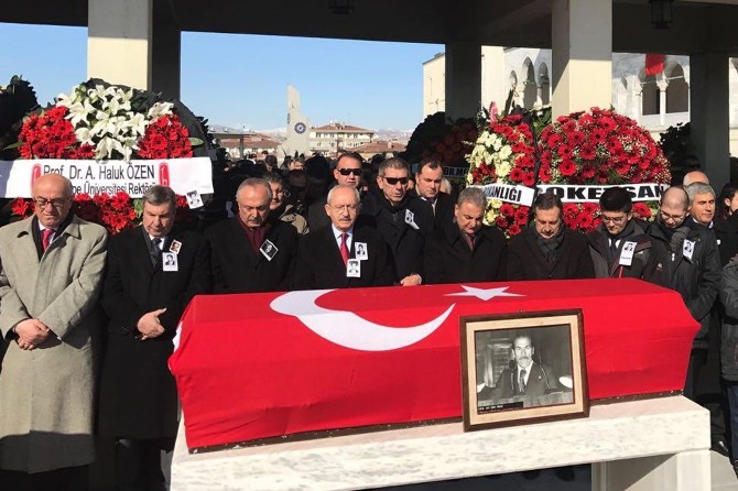 Başkan Ataç Eski Senatör Öztürkün Cenazesine Katıldı