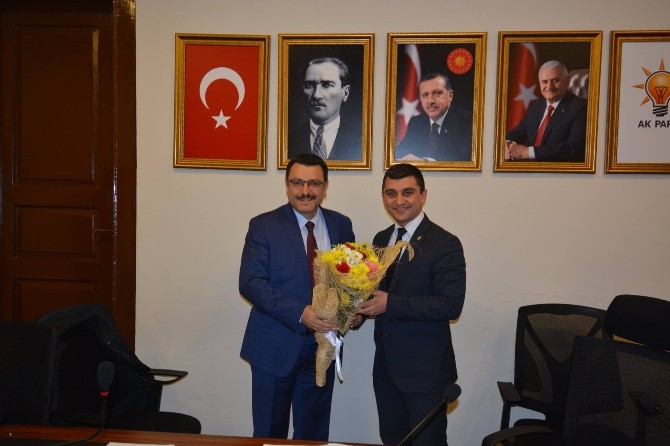 Başkan Genç, Ak Partili Gençler İle Başkanlık Sistemini Konuştu