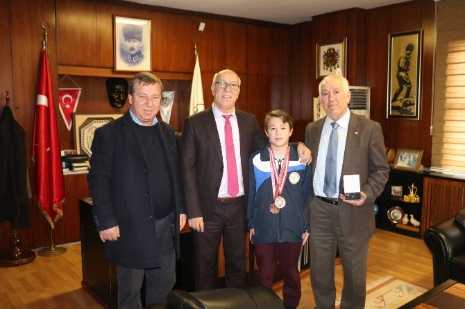 Başkan Uyandan Spora Destek