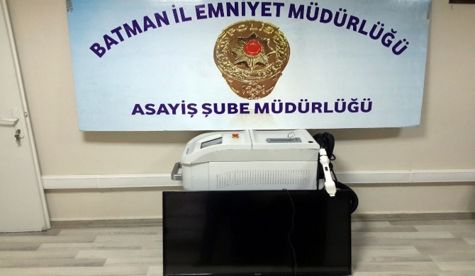 Batmanda Hırsızlık Zanlısı 2 Şahıs Tutuklandı