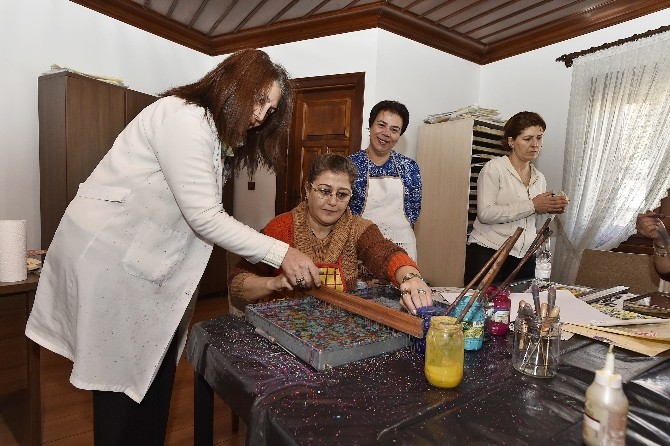 Belmeklerde Ebru Kursları Büyük İlgi Görüyor