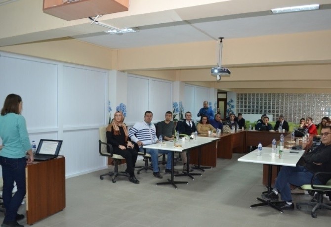 Bilecikte Akılcı İlaç Bilgilendirme Semineri