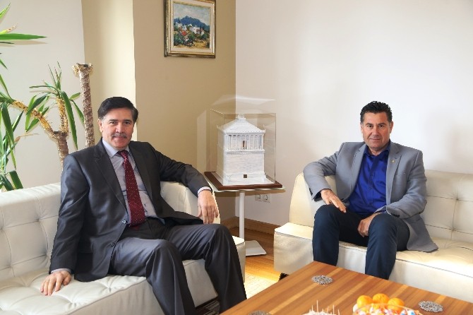 Bodrum Kaymakamı Yılmazdan Başkan Kocadona Ziyaret