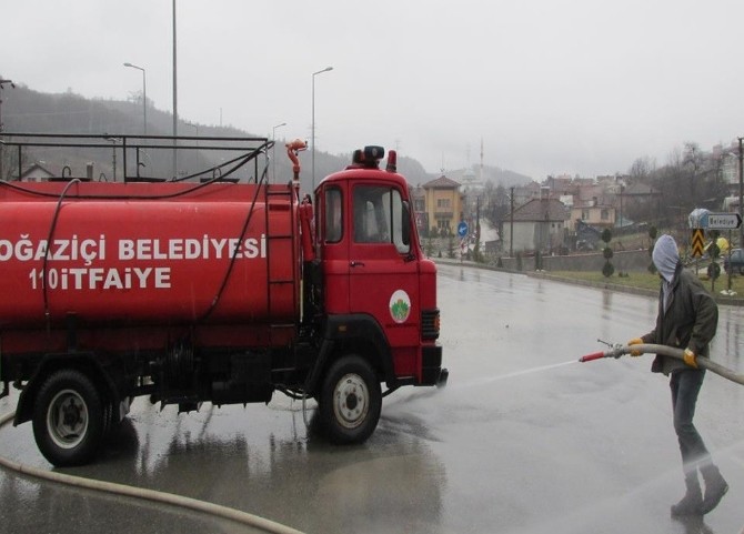 Boğaziçinde Kar Kalktı Temizlik Başladı