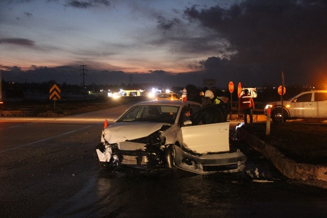 Boluda İki Otomobil Çarpıştı: 1 Yaralı