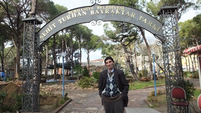 Burhaniyede Şehit Turhan Bayraktar Parkı Yenileniyor